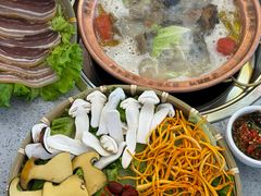 -阿婆情腊排骨火锅(金虹路店)