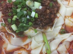 -雷祖芳老妈蹄花店