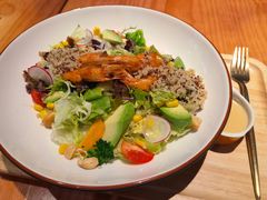 -POKEE VIA&Brunch·维娅(重庆来福士店)