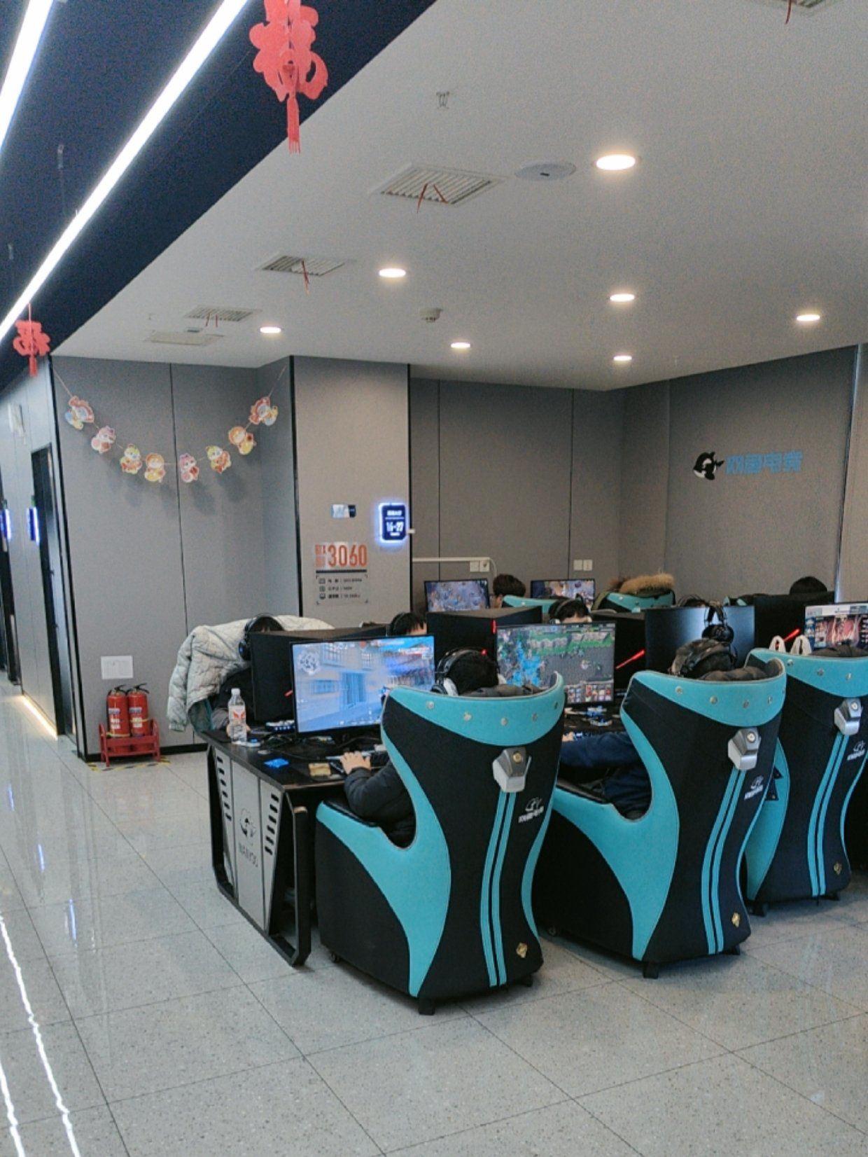 总体来说,网鱼网咖是个玩游戏,放松的好地方