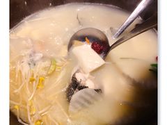 -咕嘟草帽鱼·牛奶一样的鲜鱼汤(包河万达广场创始店)