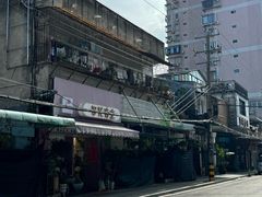 -溪岸路花鸟市场