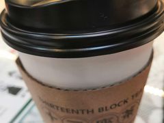 丝袜奶茶-香港十三座(宝山万达店)