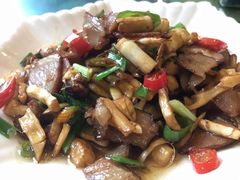 小山笋炒腊肉-龚师傅土菜馆.地道农家菜(魅力湘西店)