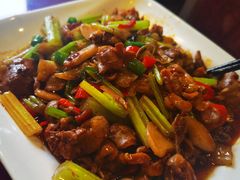 泡椒鸡杂-旭龙鱼头王(航华店)