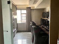 -成都君悦电竞酒店(梁家巷地铁站店)