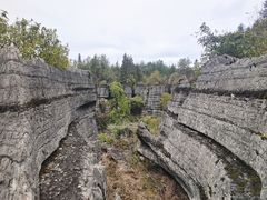 -梭布垭石林景区