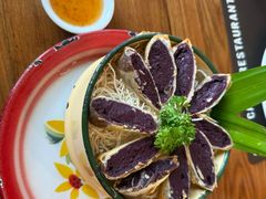 -Chom Cafe and Restaurant