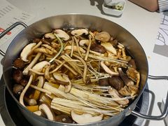 八珍养生菌汤锅-八珍玉食鸡煲·打边炉(印象城店)