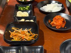 小菜-肉甲韩国木炭烤肉(新壹街1店)