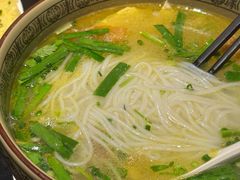蒙自过桥米线-南蛮子(进贤路店)