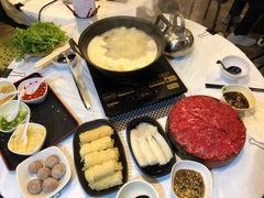 -鲜入围煮花胶鸡海鲜火锅