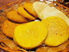 特色三拼饼-老滇山寨•云南特色菜•地方菜•民族风情歌舞表演(金碧店)