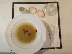 -燕庭·纯燕窝·甜品下午茶(南京西路店)
