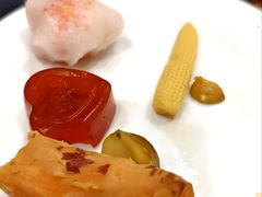 -金马门国际美食百汇(珞喻路店)