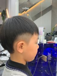 -茶发Salon·烫发染发理发