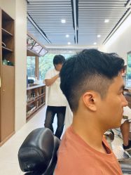 -MARTIN'S BARBER SHOP男士理发馆