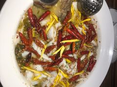 老坛子酸菜鱼（鲈鱼3-4人份）-太二酸菜鱼(广州IFC国金天地店)