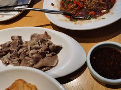 -关东小磨东北菜(上海长风大悦城店)