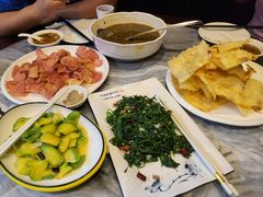 -蔼若春.传承三十年云南菜(金碧公园店)