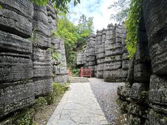 -梭布垭石林景区