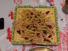 干煸土豆丝-肥肥虾庄·金牌油焖大虾(汉口城市广场店)