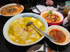 -麻六记(凤凰汇店)