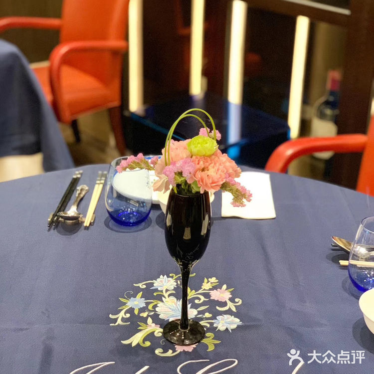 来自香港的创意粤菜，精致早茶量大味美