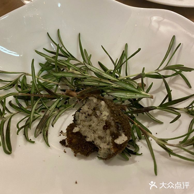 意大利餐酒馆｜木炭窖炉烤制的pizza🍕