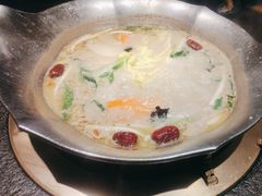 -湊湊火锅·茶憩(打浦桥日月光店)