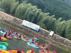 -龙井峡漂流