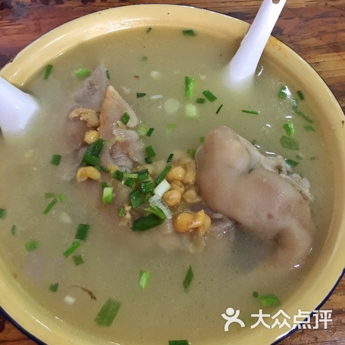 胡记蹄花汤图片 - 第1张