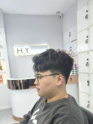 -H·Y HAIR SALON烫发·染发·造型
