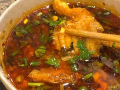 -肖肖酸萝卜鱼火锅(总店)