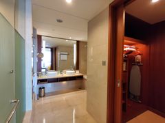 -上海浦东康桥绿地假日酒店