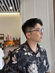-MARTIN'S BARBER SHOP男士理发馆