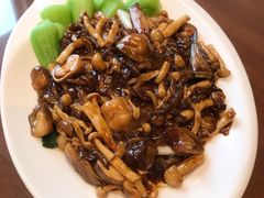 -赶海部落海鲜城(海阳路店)