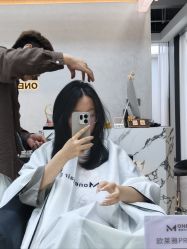 -MONE美发沙龙