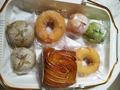 -顶东面包花园·生日蛋糕(世博店)