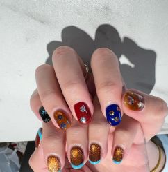 -丽心自助美甲美睫