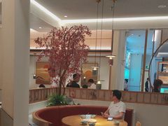 -蜜桃餐厅·伴山(海岸城店)