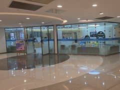 -瑞尔齿科(南京东路名人诊所)