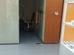 -无奔眼镜·蔡司·依视路授权店(马家堡店)