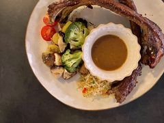 秘制猪肋排配薯条-Supine Bistro溯泮餐厅