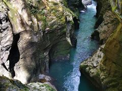 -蝶舞清江·恩施地心谷景区