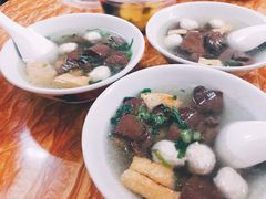 -松树干拌面店