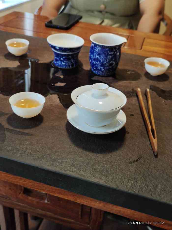 打分 环境挺不错的,私密性也好,喝茶聊天好去处