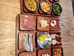 -银米·云南传统过桥米线(双廊黑金冠店)
