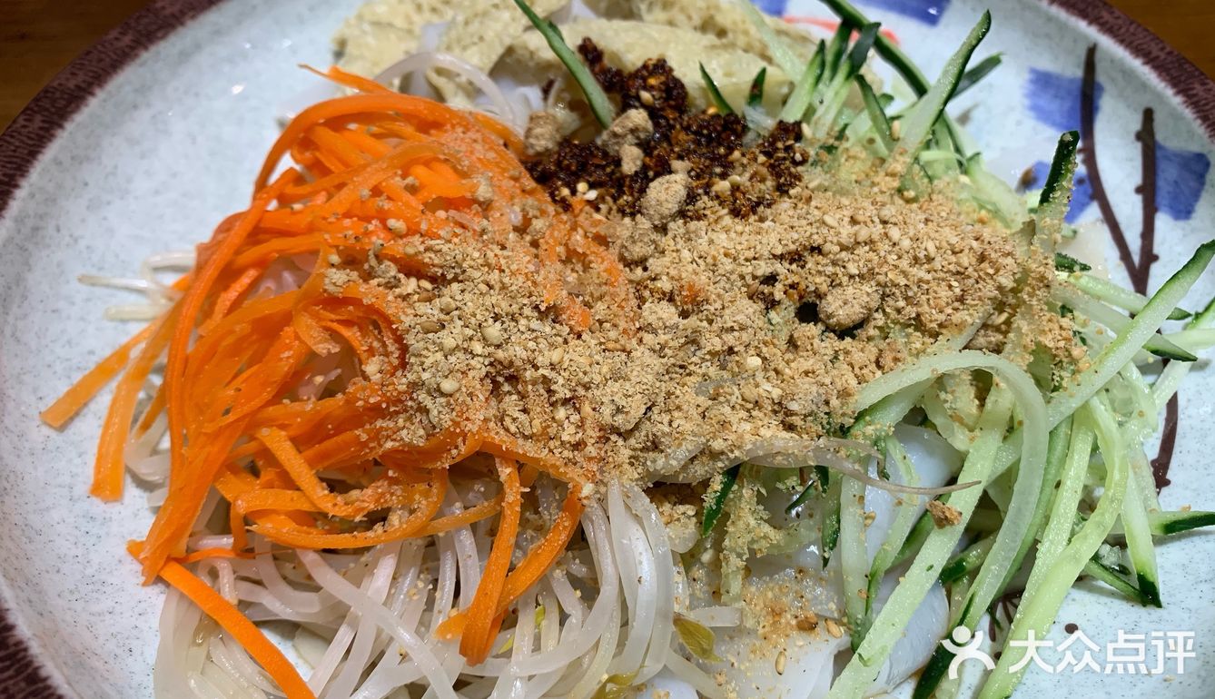 食面食的，味道还可以，店员很有礼貌。最喜欢凉拌土豆丝