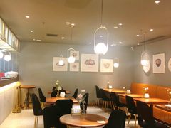 -POKEE VIA&Brunch·维娅(重庆来福士店)